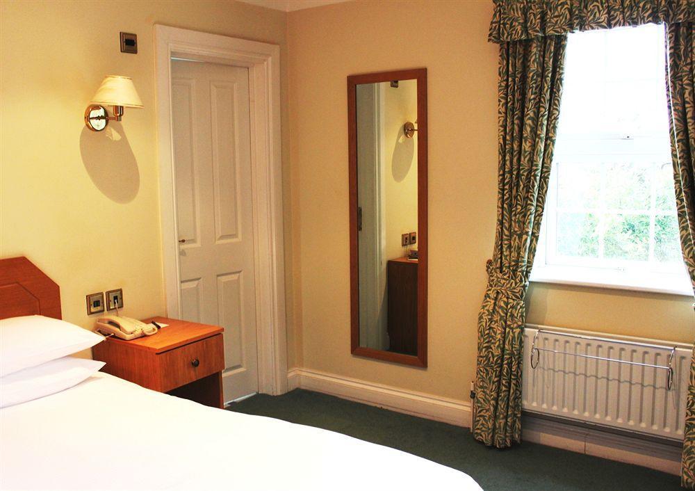Moorhill House Bed and breakfast 3*