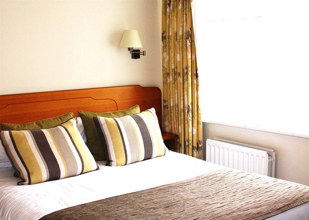 Moorhill House 3*